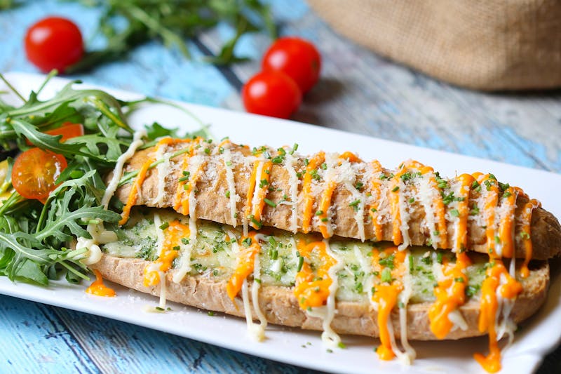 Garlic bread with cheese dipping sauce